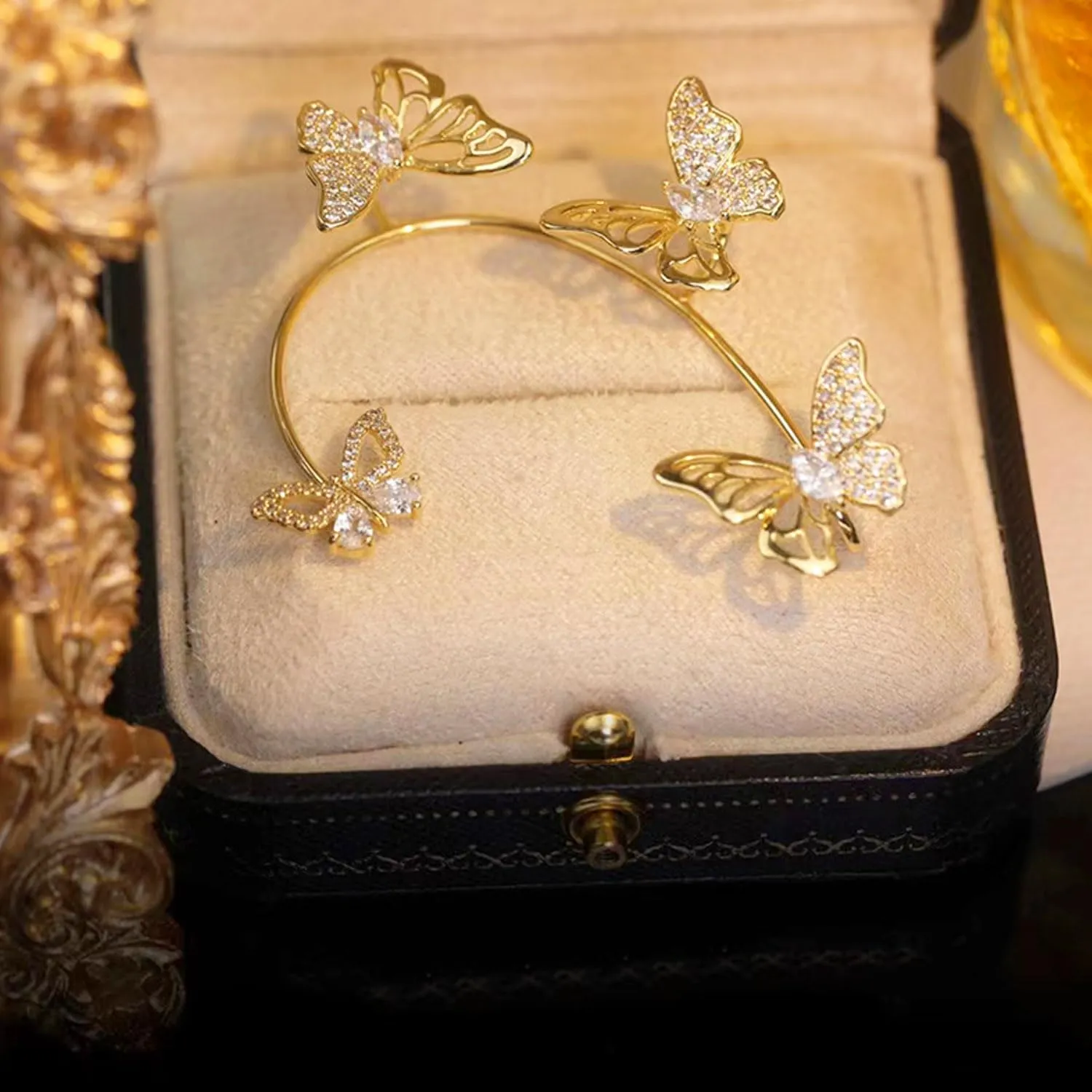 2Pcs Sparkly Rhinestone Butterfly Ear Cuffs - Fairy Crystal Ear Cuffs, Climber Cuff Wrap Around Earrings - Non-Piercing Ear Clip Fake Earrings in Gold and Silver for Women
