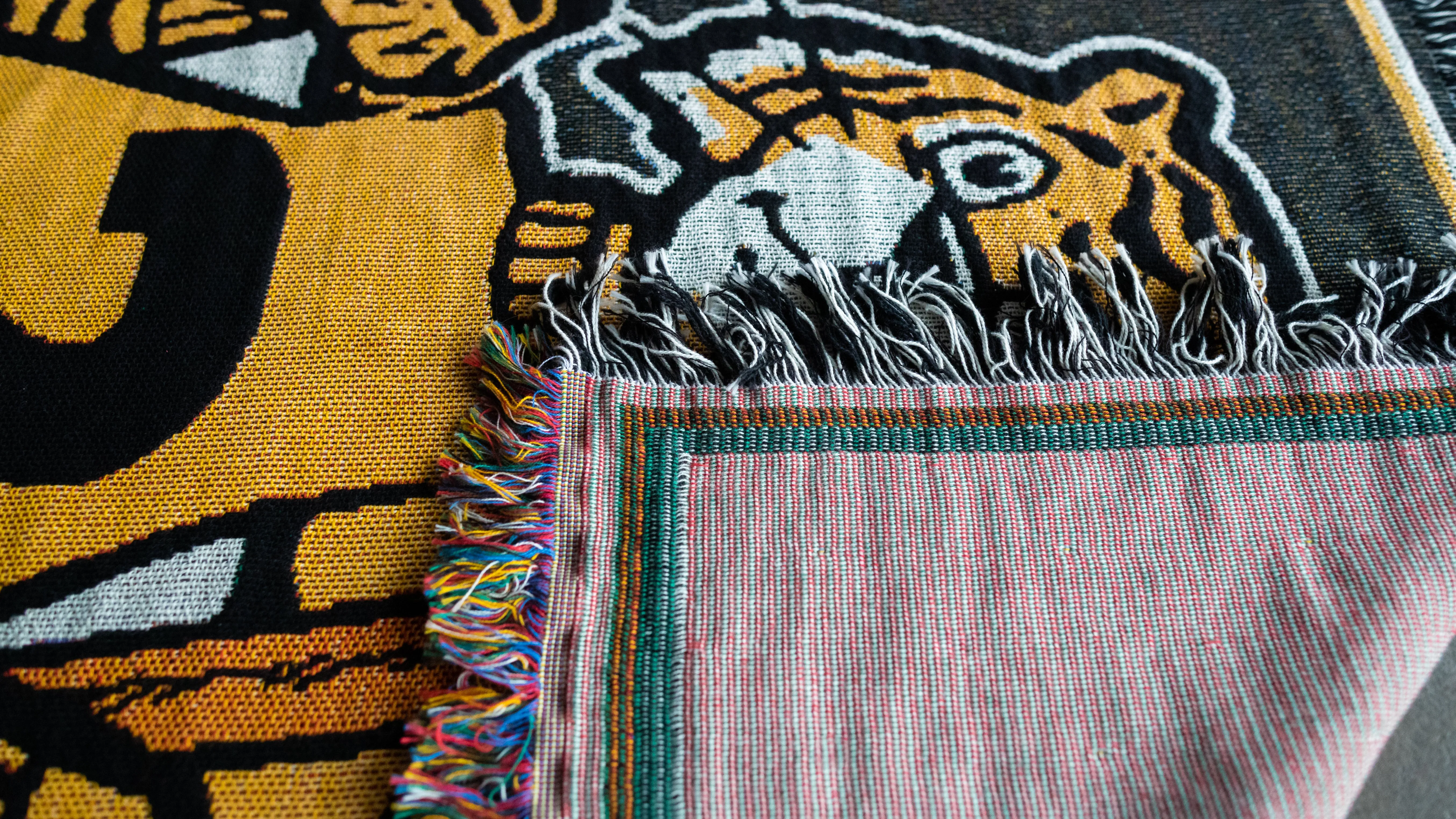 412® Tapestry Blankets