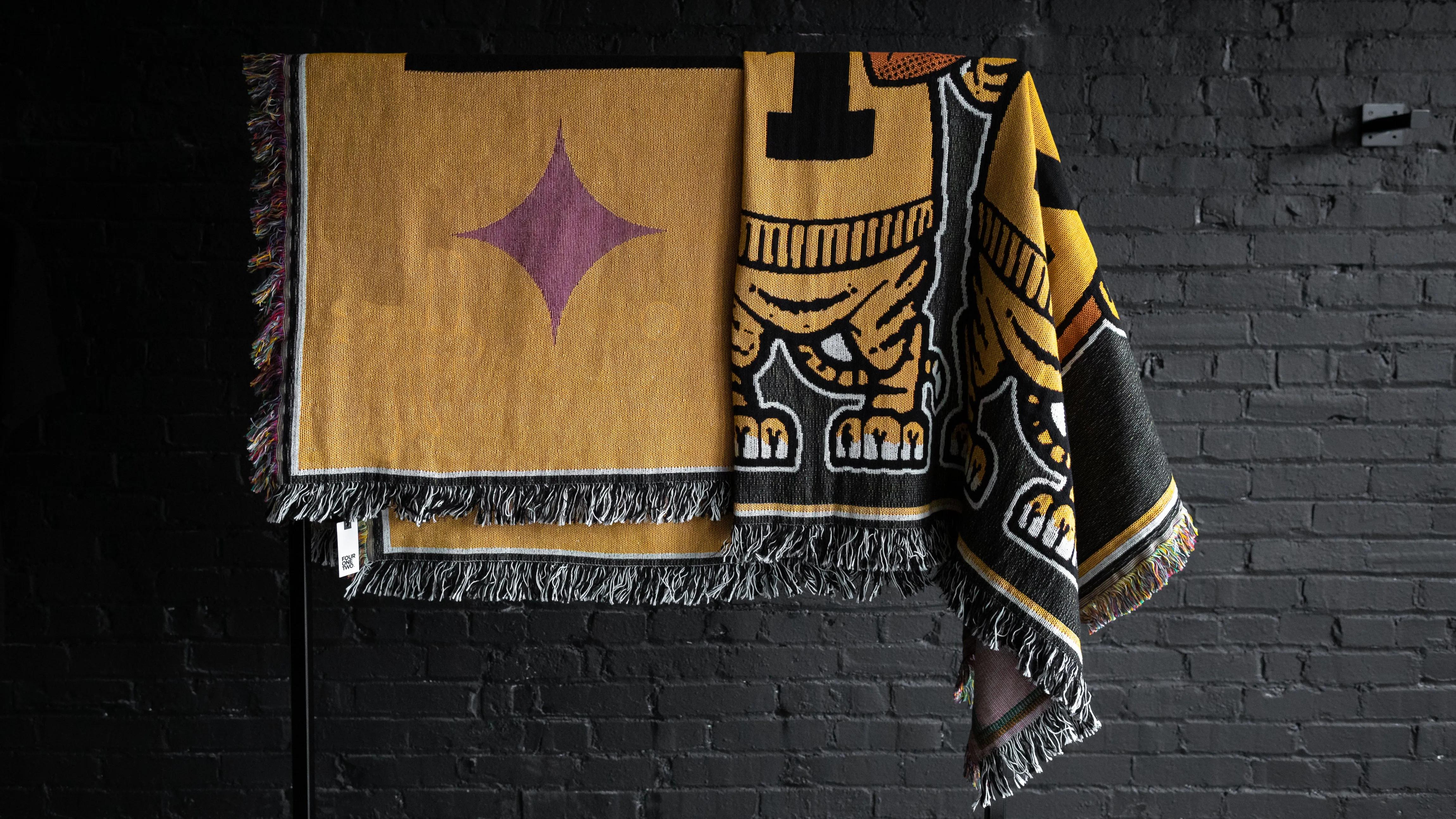 412® Tapestry Blankets