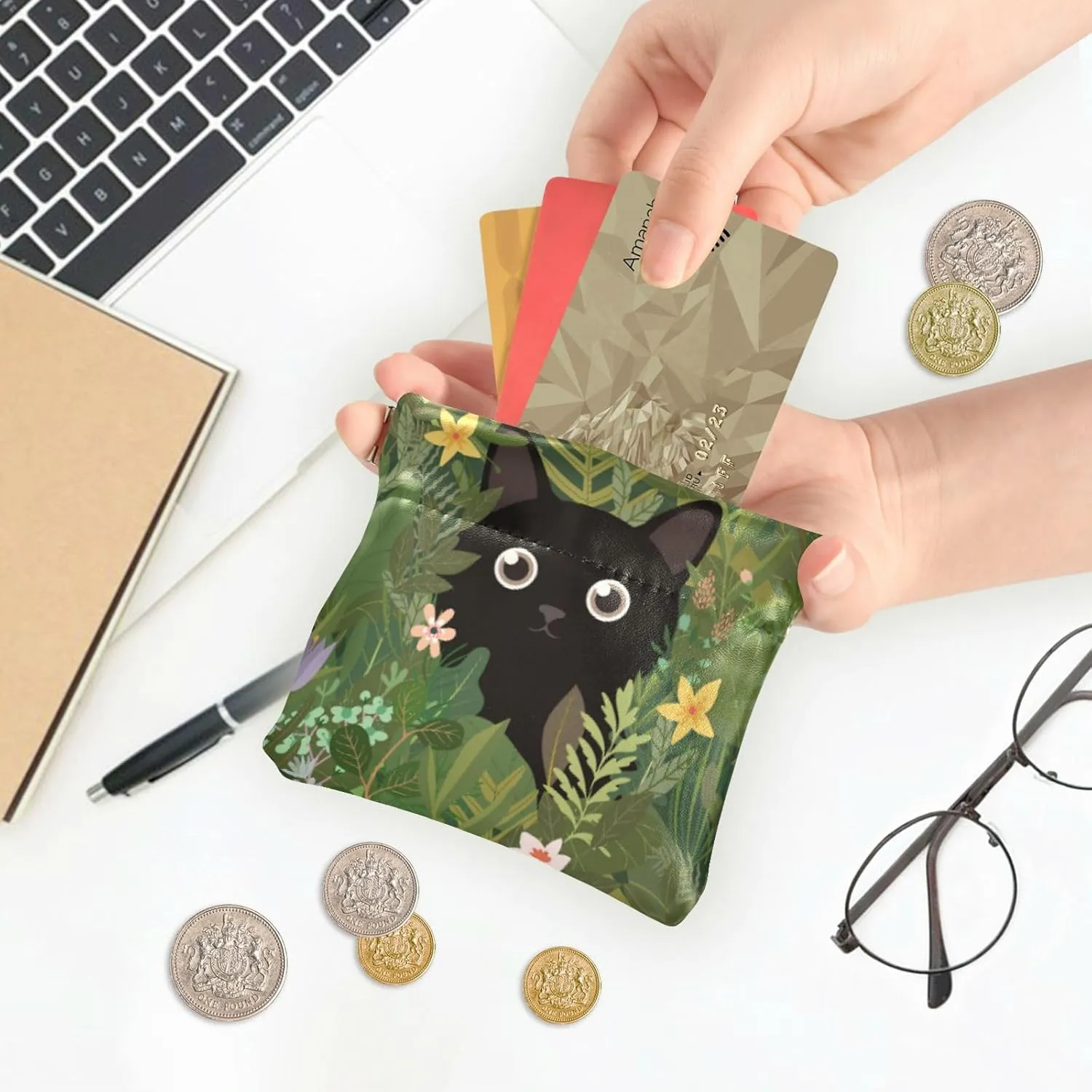 Cat Among The Flower Squeeze Coin Purse PU Leather Change Purse Pouch Change Holder for Woman