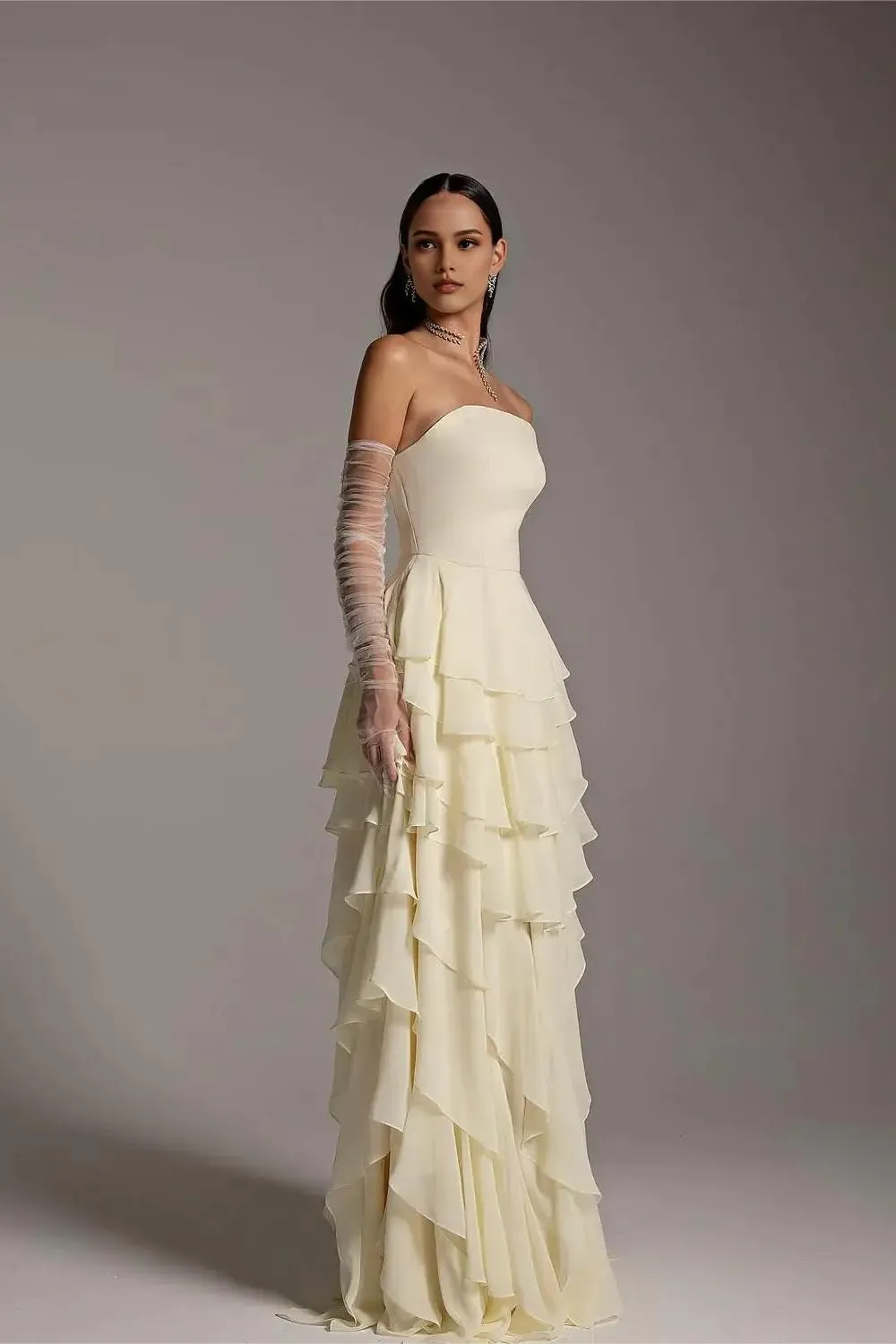 Kyeuan Strapless Tiered Prom Dresses for Women Chiffon Ruffles Formal Evening Gowns Sleeveless Corset Bridesmaid Dresses Long