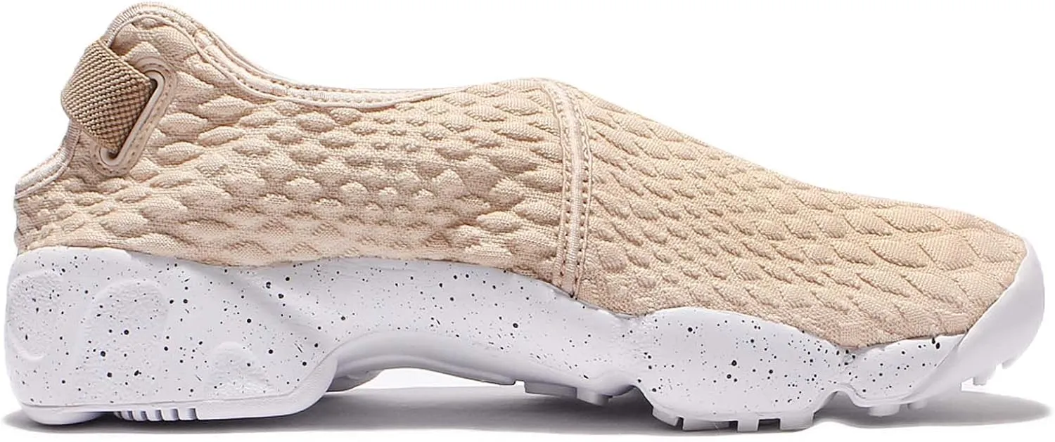 Nike Sportswear WMNS Rift WRAP SE Trainers