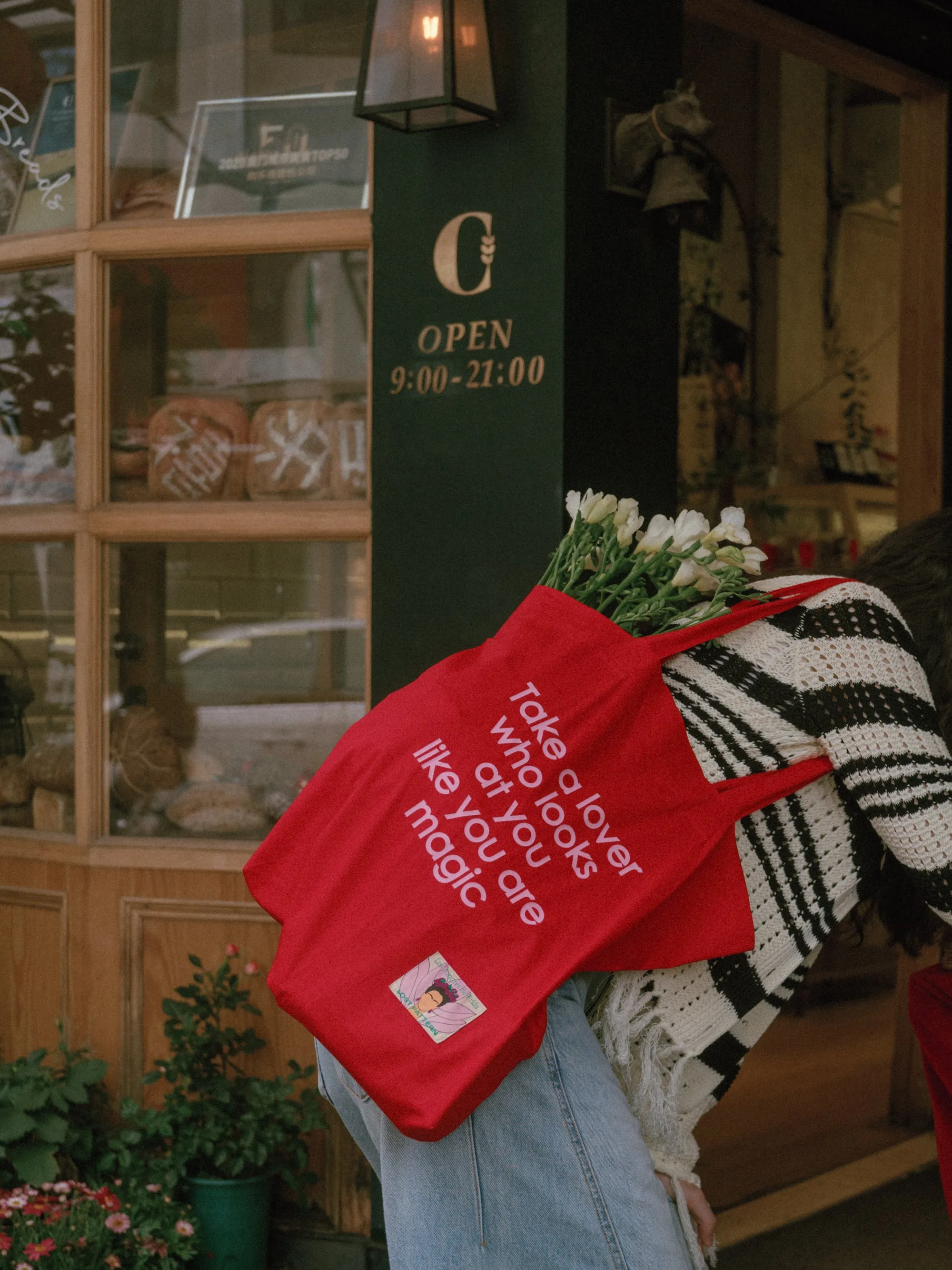 "The Voice of Frida" Cotton Tote Bag - Rojo Picante