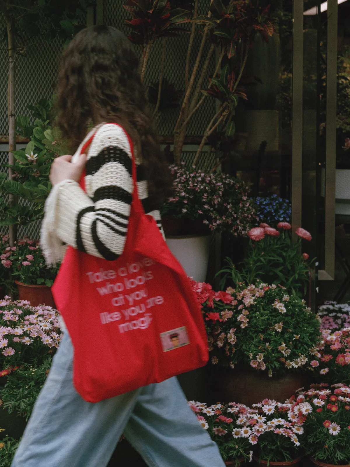 "The Voice of Frida" Cotton Tote Bag - Rojo Picante