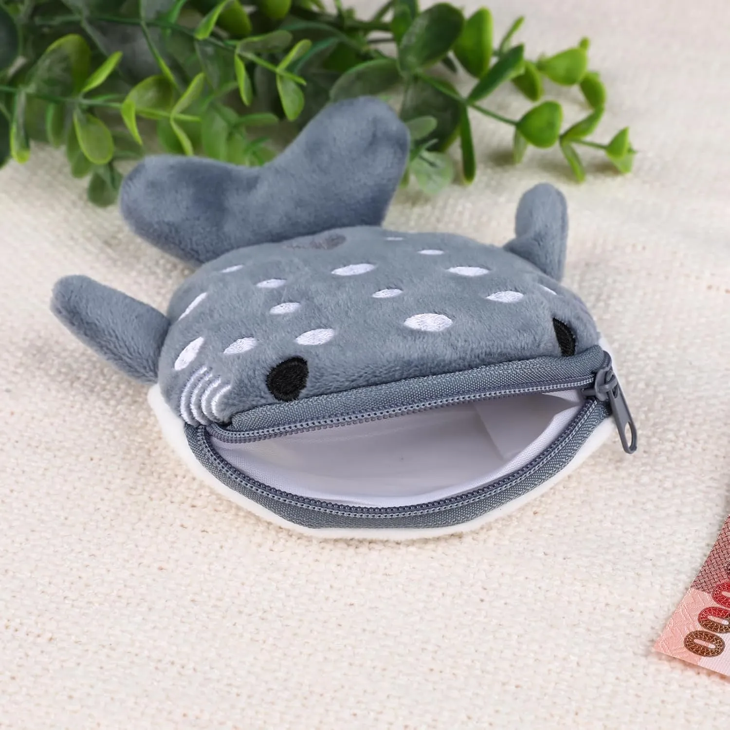 Shark Coin Purse Mini Cute Change Purses Small Cartoon Coin Pouch Funny Zipper Cosmetic Bag Earphone Wallet Small Items Bags for Women (Grey)