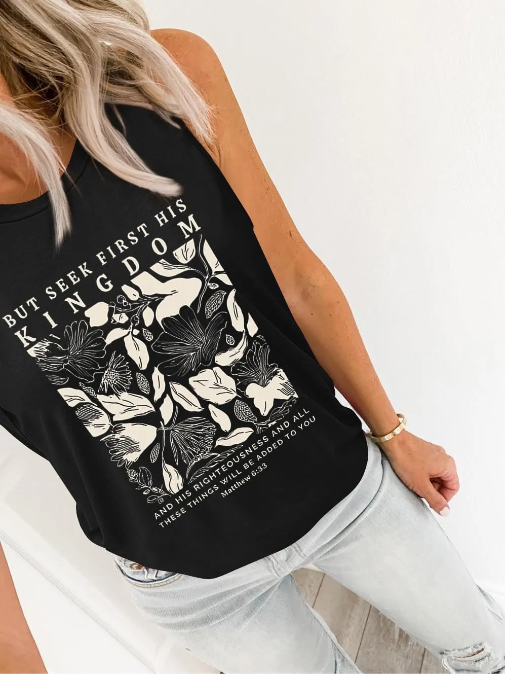 Sleeveless Tank Tops for Women 2025 Summer Casual Blouses Graphic Tees Loose Fit Crewneck Vacation Outfits Shirts