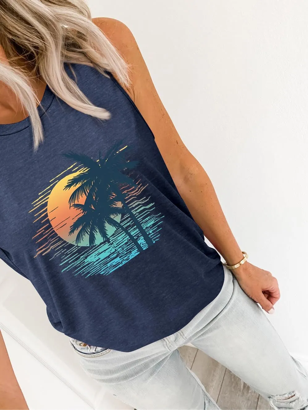 Sleeveless Tank Tops for Women 2025 Summer Casual Blouses Graphic Tees Loose Fit Crewneck Vacation Outfits Shirts