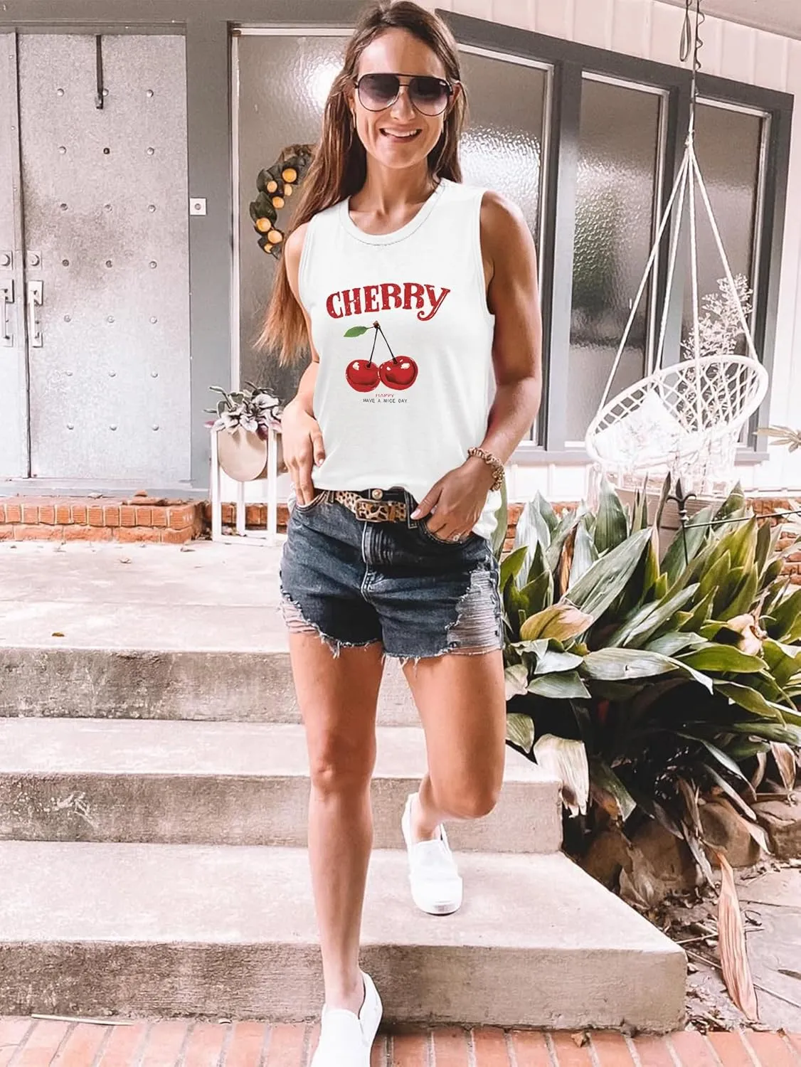 Sleeveless Tank Tops for Women 2025 Summer Casual Blouses Graphic Tees Loose Fit Crewneck Vacation Outfits Shirts